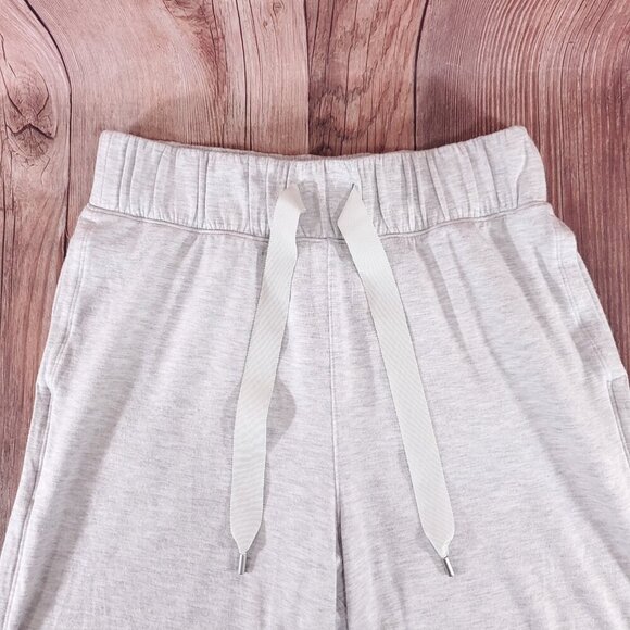 Lululemon Womens 6 Seek Stillness Mid Rise Crop Heathered Core Ultra Light Grey - Picture 5 of 13